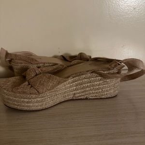 Never worn Women size 9